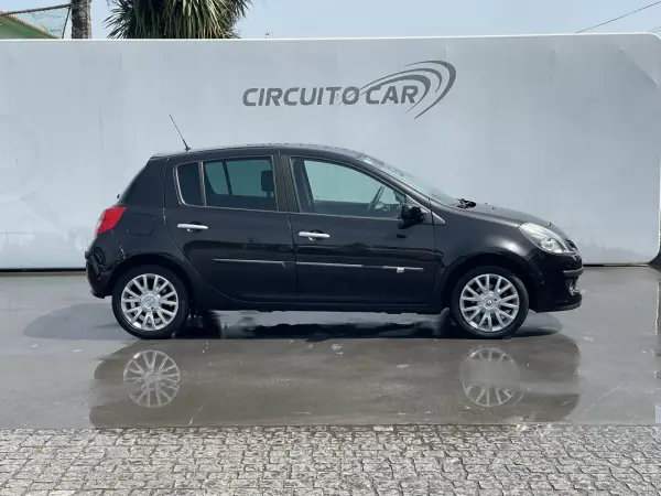 Renault Clio 2008 - 3500 EUR, 376787 km - AUTO.MOTO.pt - 376787km - foto 7 de 21