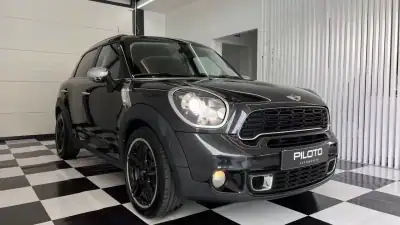 MINI Countryman 2011 - 12000 EUR, 195672 km - AUTO.MOTO.pt - 195672km - foto 5 de 34