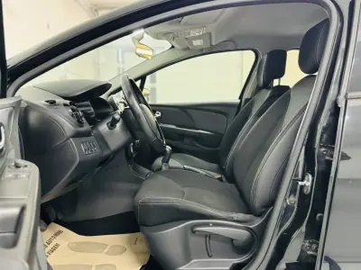 Renault Clio 2012 - 5750 EUR, 228000 km - AUTO.MOTO.pt - 228000km - foto 19 de 44