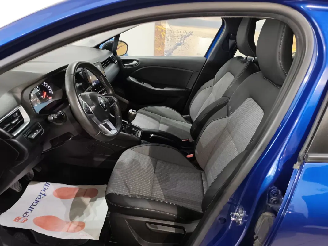 Renault Clio 2022 - 12990 EUR, 106000 km - AUTO.MOTO.pt - 106000km - foto 10 de 24