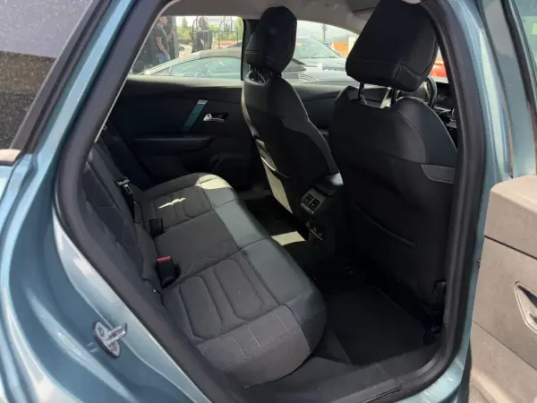Citroën e-C4 2021 - 15500 EUR, 130000 km - AUTO.MOTO.pt - 130000km - foto 8 de 11