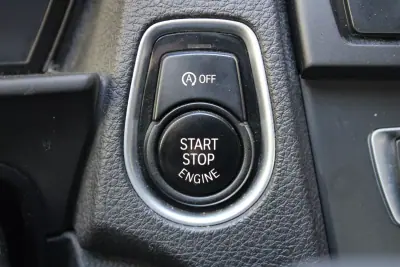 BMW 120 2014 - 18990 EUR, 145000 km - AUTO.MOTO.pt - 145000km - foto 32 de 36