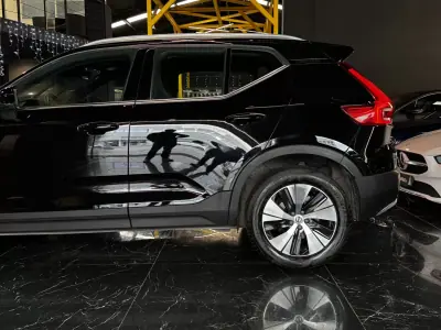 Volvo XC 40 2023 - 33490 EUR, 72063 km - AUTO.MOTO.pt - 72063km - foto 11 de 35