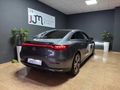 Mercedes-Benz EQE 2025 — foto 4 de 14