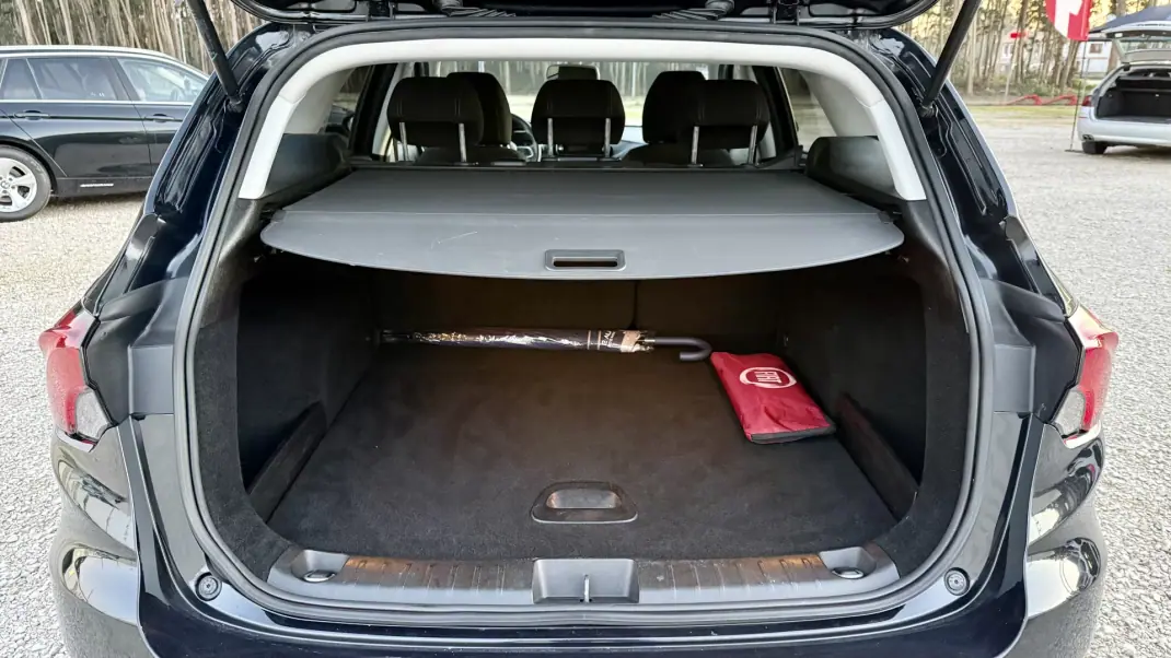 Fiat Tipo Station Wagon 2019 - 12900 EUR, 137000 km - AUTO.MOTO.pt - 137000km - foto 14 de 43