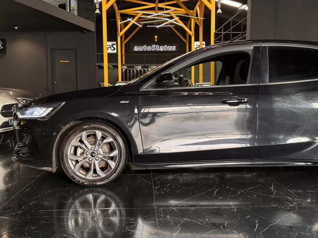 Ford Focus 2024 - 20990 EUR, 51400 km - AUTO.MOTO.pt - 51400km - foto 9 de 36