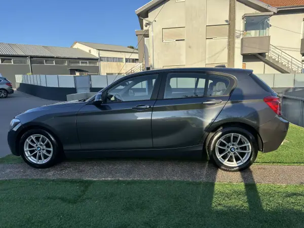 BMW 116 2015 - 12900 EUR, 230000 km - AUTO.MOTO.pt - 230000km - foto 18 de 57