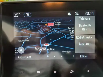 Renault Clio 2023 - 17500 EUR, 53777 km - AUTO.MOTO.pt - 53777km - foto 18 de 26