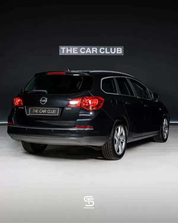 Opel Astra Sports Tourer 2015 - 4950 EUR, 305731 km - AUTO.MOTO.pt - 305731km - foto 2 de 16