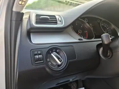 Volkswagen Passat Variant 2014 - 10750 EUR, 222000 km - AUTO.MOTO.pt - 222000km - foto 9 de 26