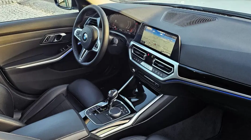 BMW 318 2020 - 28999 EUR, 100000 km - AUTO.MOTO.pt - 100000km - foto 26 de 35