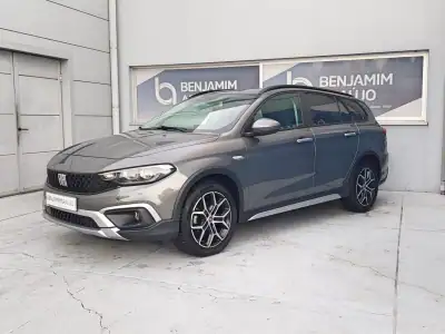 Fiat Tipo Station Wagon Cross 2023 - 19900 EUR, 15112 km - AUTO.MOTO.pt - 15112km - foto 3 de 27
