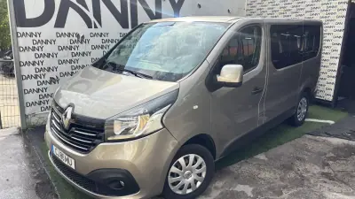 Renault Trafic 2017 - 18490 EUR, 187000 km - AUTO.MOTO.pt - 187000km - foto 3 de 15