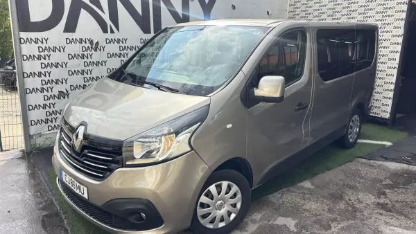Renault Trafic 2017 - 18490 EUR, 187000 km - AUTO.MOTO.pt - 187000km - foto 3 de 15