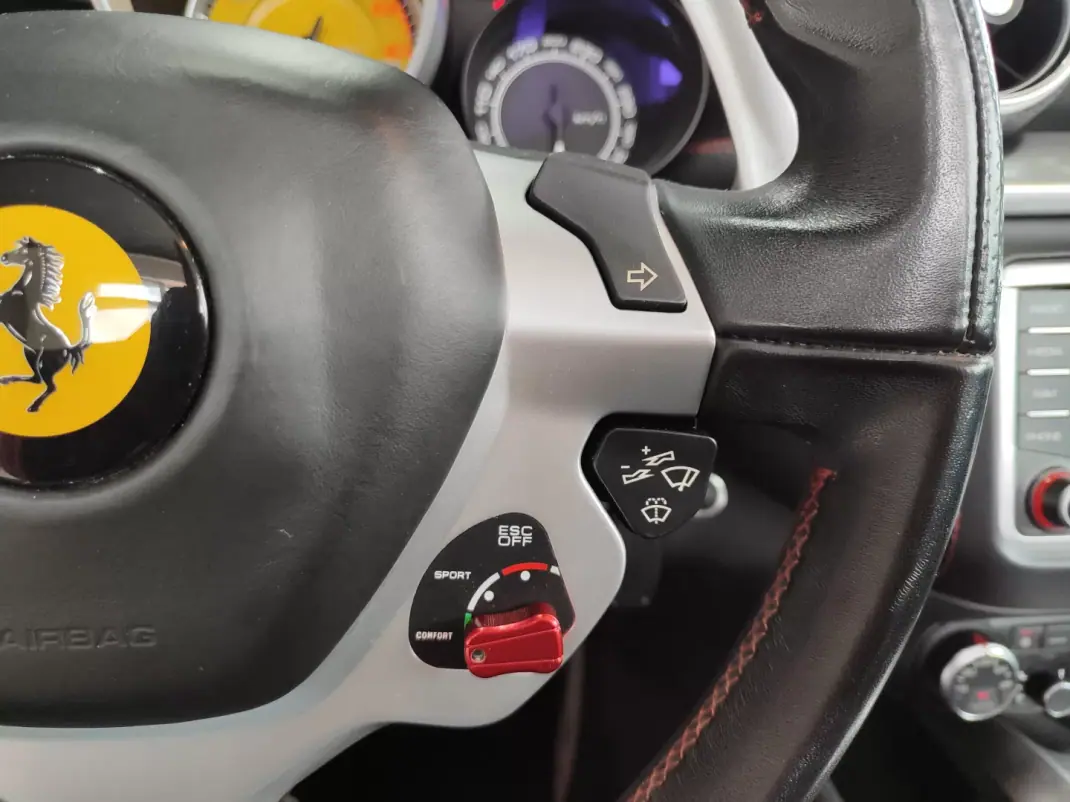 Ferrari California 2017 - 174000 EUR, 38000 km - 38000km - foto 30 de 38