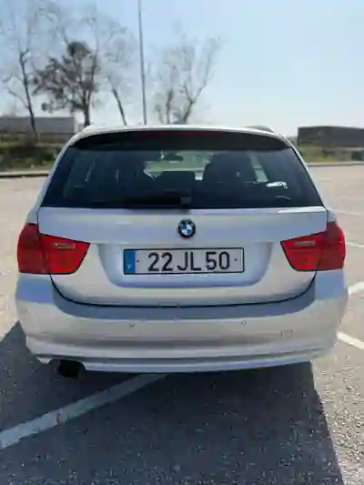 BMW 318 2010 - 8750 EUR, 233000 km - AUTO.MOTO.pt - 233000km - foto 5 de 10