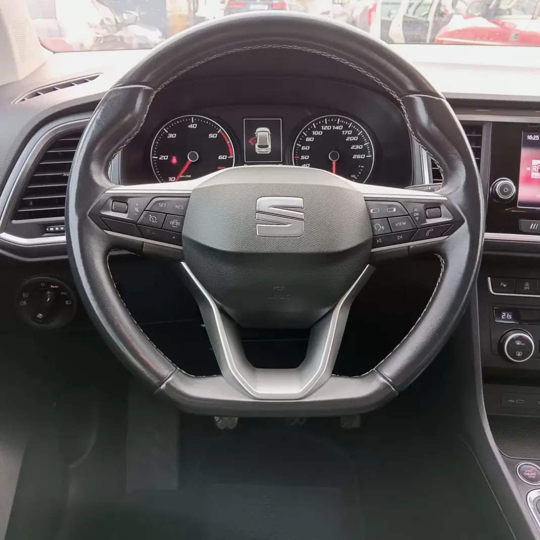 SEAT Ateca 2022 - 22500 EUR, 104680 km - AUTO.MOTO.pt - 104680km - foto 13 de 27