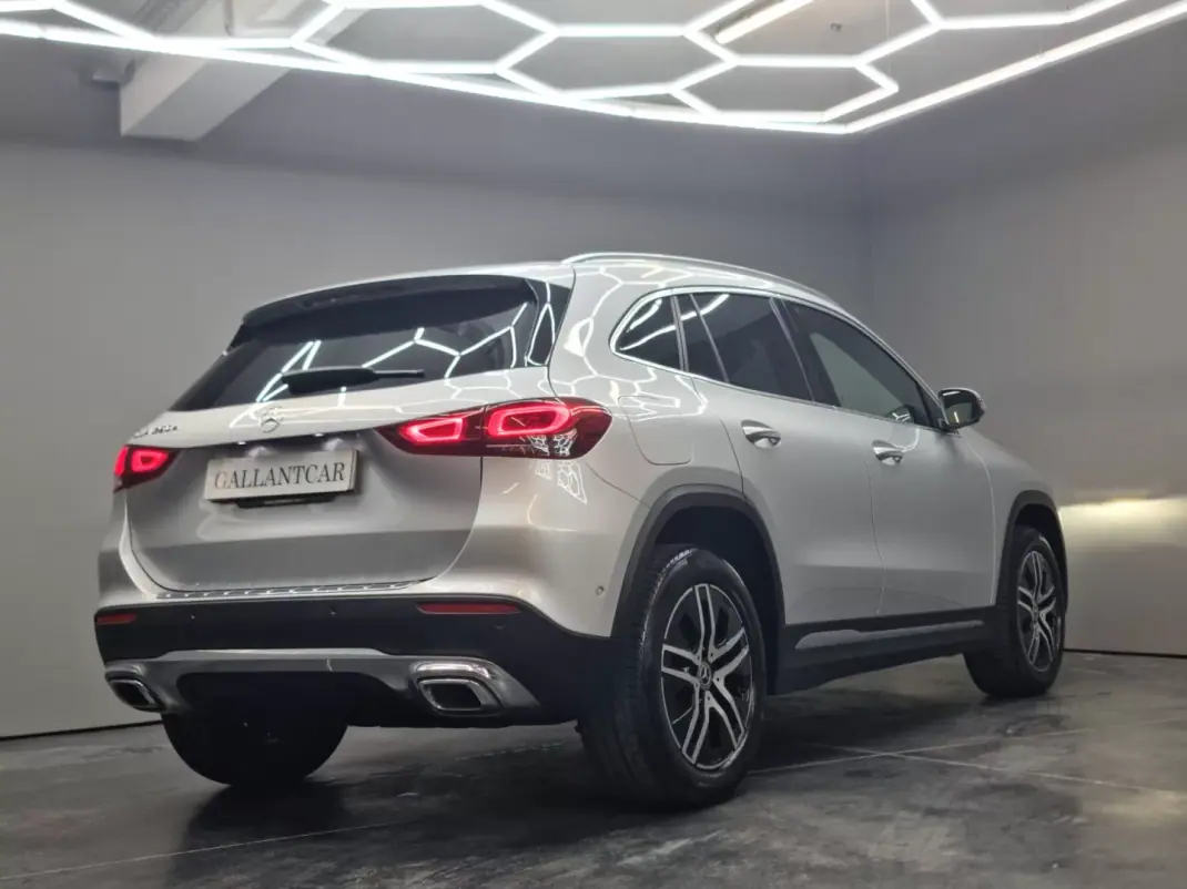 Mercedes-Benz GLA 250 2022 - 31400 EUR, 142300 km - 142300km - foto 6 de 12