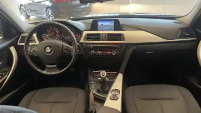 BMW 318 2013 - 13990 EUR, 216833 km - AUTO.MOTO.pt - 216833km - foto 18 de 33