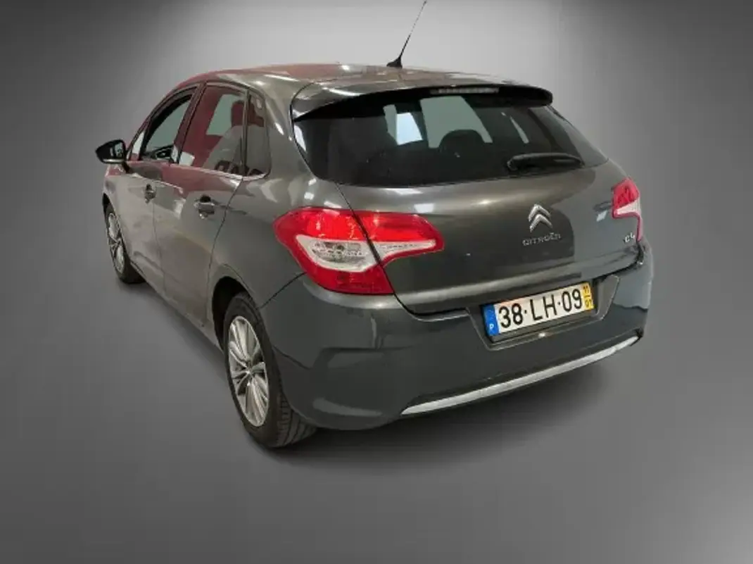 Citroën C4 2011 - 5950 EUR, 119381 km - AUTO.MOTO.pt - 119381km - foto 4 de 14