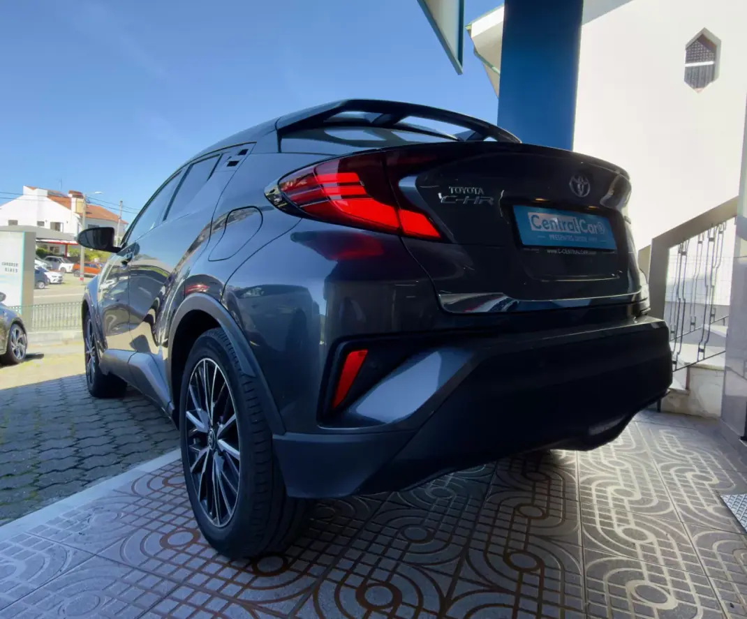 Toyota C-HR 2019 - 23950 EUR, 90000 km - AUTO.MOTO.pt - 90000km - foto 8 de 24