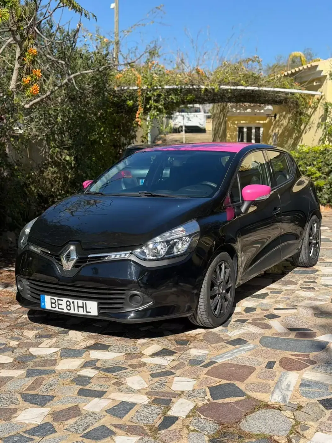 Renault Clio 2014 - 9990 EUR, 157678 km - AUTO.MOTO.pt - 157678km - foto 3 de 6