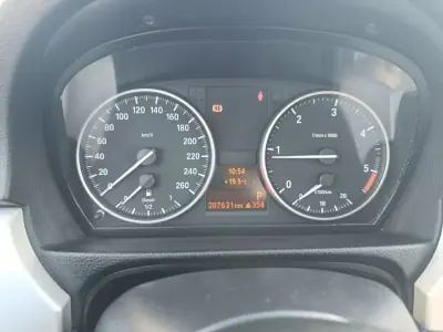 BMW 320 2011 - 14900 EUR, 206000 km - AUTO.MOTO.pt - 206000km - foto 32 de 37