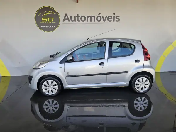Peugeot 107 2012 - 4250 EUR, 163000 km - AUTO.MOTO.pt - 163000km - foto 2 de 9