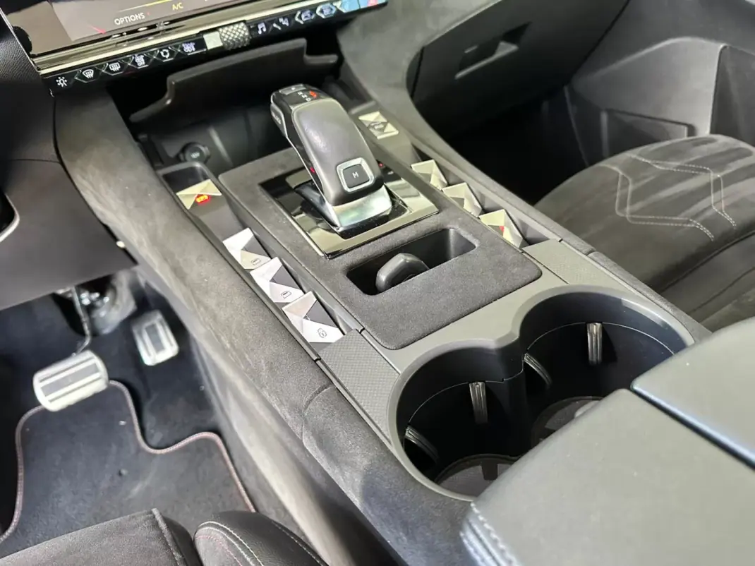 DS DS7 Crossback 2021 - 27900 EUR, 112694 km - AUTO.MOTO.pt - 112694km - foto 23 de 33