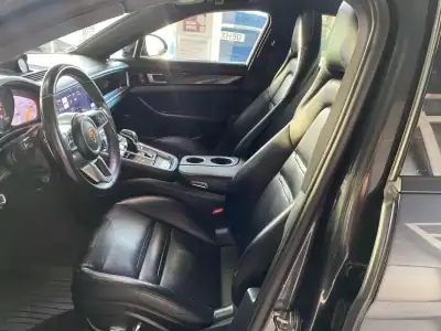 Porsche Panamera 2018 - 60500 EUR, 104962 km - AUTO.MOTO.pt - 104962km - foto 57 de 58