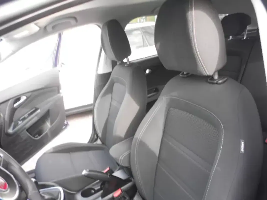 Fiat Tipo 2018 - 13500 EUR, 106069 km - AUTO.MOTO.pt - 106069km - foto 2 de 12