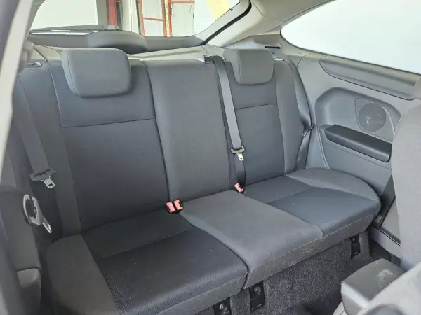Ford Focus 2006 - 6750 EUR, 130000 km - AUTO.MOTO.pt - 130000km - foto 6 de 10
