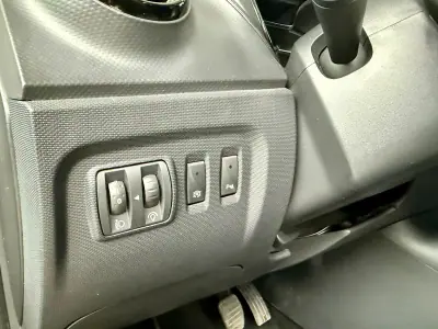 Renault Captur 2014 - 12990 EUR, 187722 km - AUTO.MOTO.pt - 187722km - foto 20 de 23