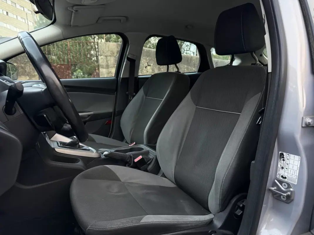 Ford Focus 2012 - 5500 EUR, 226400 km - 226400km - foto 7 de 11