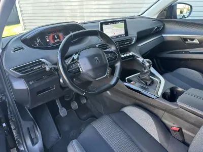 Peugeot 3008 2019 - 14900 EUR, 190000 km - 190000km - foto 25 de 64