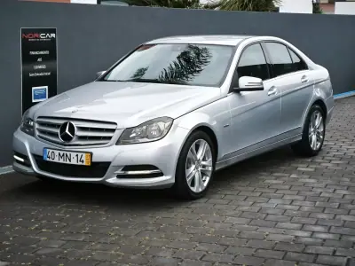 Mercedes-Benz C 220 2011 - 8950 EUR, 430000 km - AUTO.MOTO.pt - 430000km - foto 9 de 52