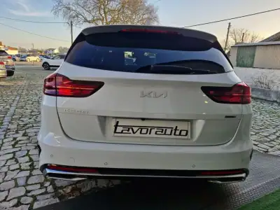 Kia Ceed SW 2023 - 23500 EUR, 82000 km - AUTO.MOTO.pt - 82000km - foto 8 de 42