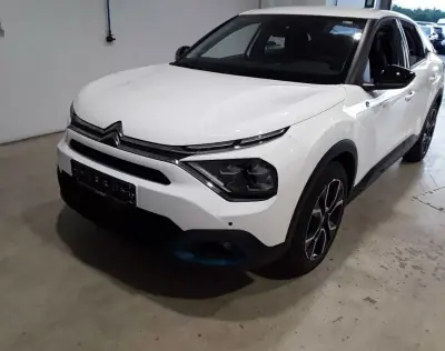 Citroën e-C4 2023 - 23990 EUR, 8800 km - AUTO.MOTO.pt - 8800km - foto 2 de 11