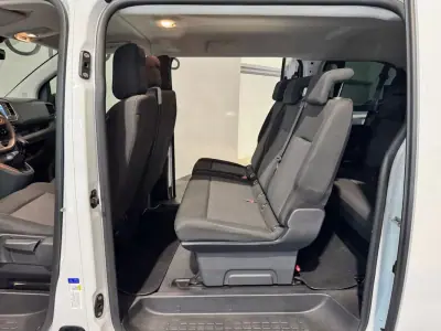 Opel Vivaro 2022 - 32900 EUR, 20415 km - 20415km - foto 41 de 50