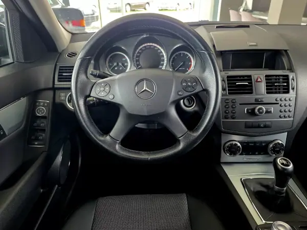 Mercedes-Benz C 220 2011 - 12900 EUR, 222771 km - AUTO.MOTO.pt - 222771km - foto 12 de 31