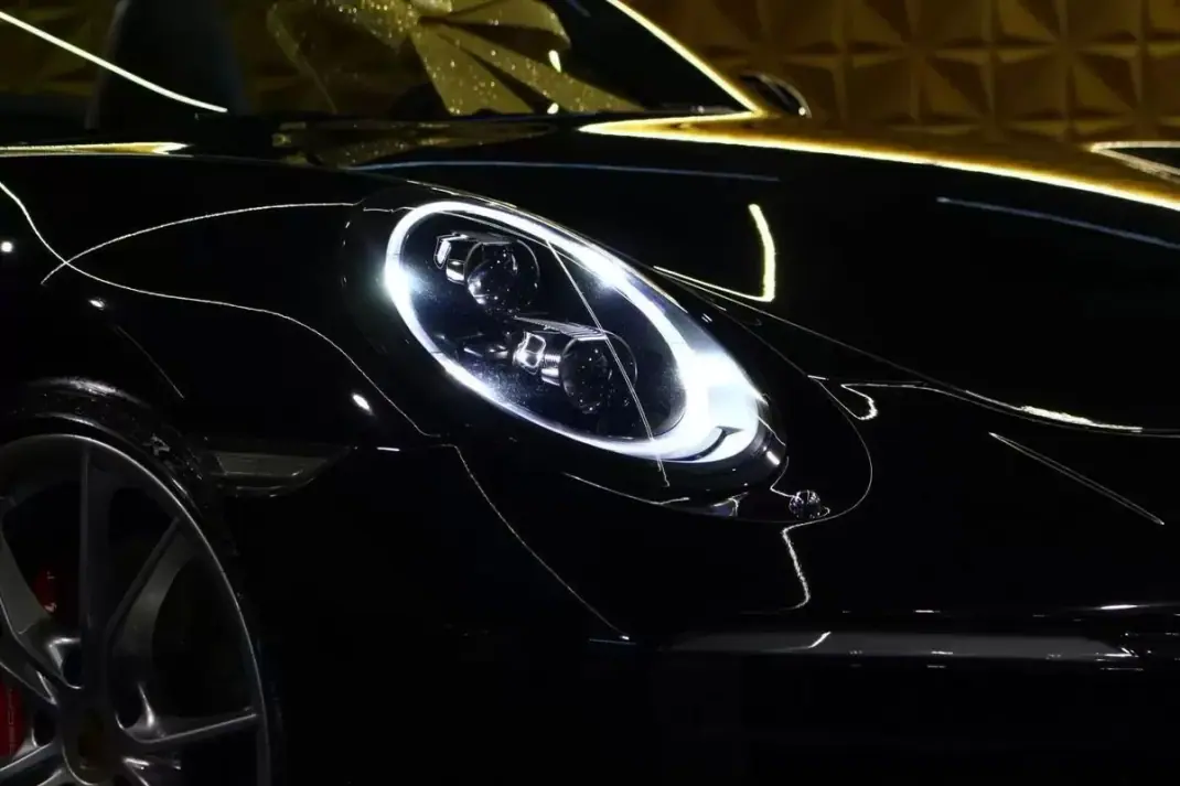 Porsche 911 2017 - 119000 EUR, 75000 km - 75000km - foto 38 de 40