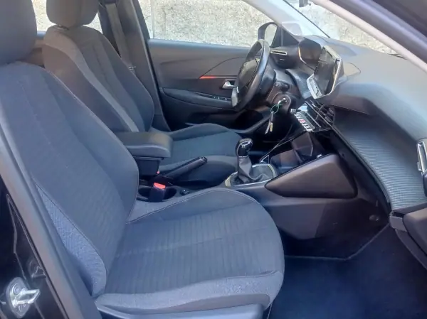 Peugeot 208 2021 - 10790 EUR, 90000 km - AUTO.MOTO.pt - 90000km - foto 13 de 15