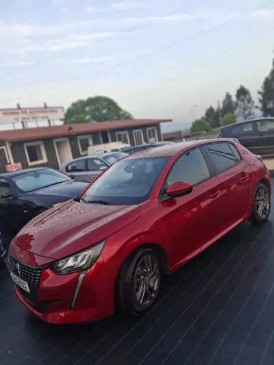 Peugeot 208 2021 - 18500 EUR, 87001 km - AUTO.MOTO.pt - 87001km - foto 4 de 13