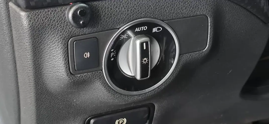 Mercedes-Benz A 200 2014 - 17490 EUR, 189000 km - AUTO.MOTO.pt - 189000km - foto 27 de 41