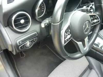 Mercedes-Benz C 300 2020 - 28900 EUR, 90842 km - AUTO.MOTO.pt - 90842km - foto 11 de 27