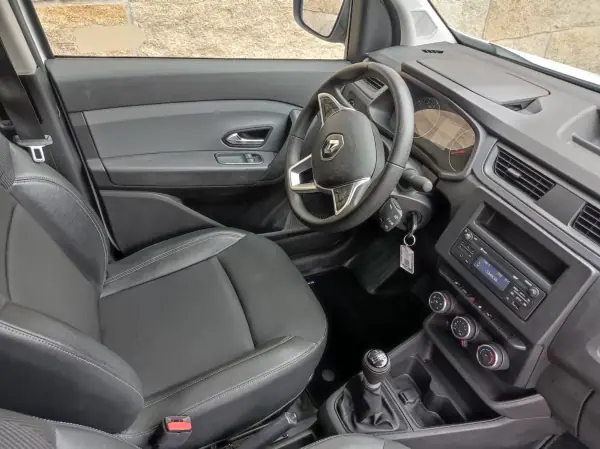 Renault Kangoo 2022 - 13990 EUR, 89000 km - AUTO.MOTO.pt - 89000km - foto 10 de 10