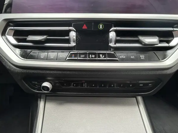 BMW 318 2020 - 23950 EUR, 111517 km - AUTO.MOTO.pt - 111517km - foto 18 de 27