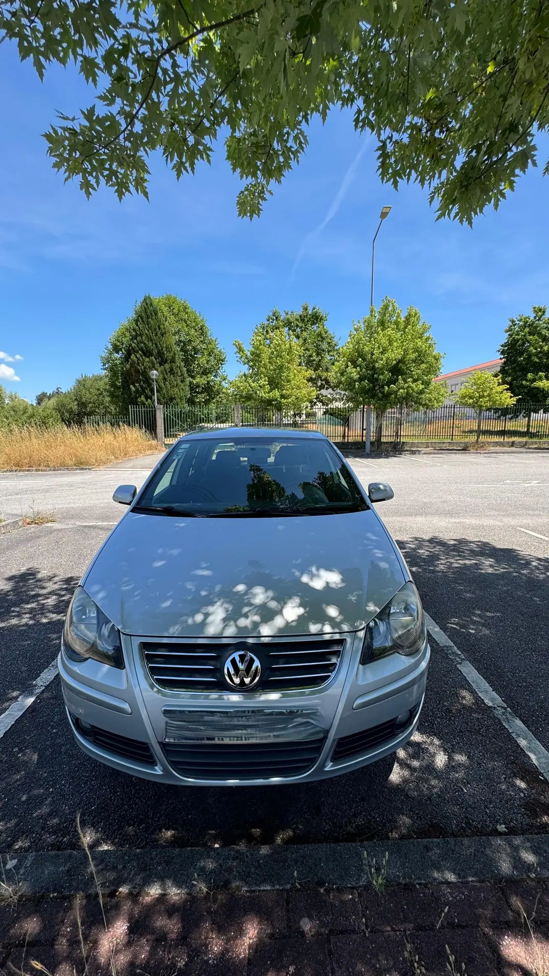 Volkswagen Polo 2008 - 4000 EUR, 119621 km - AUTO.MOTO.pt - 119621km - foto 1 de 14