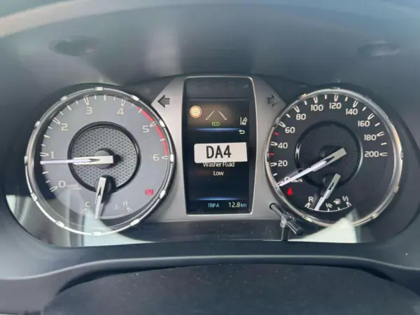 Toyota Hilux 2025 - 64900 EUR, 34 km - AUTO.MOTO.pt - 34km - foto 7 de 29