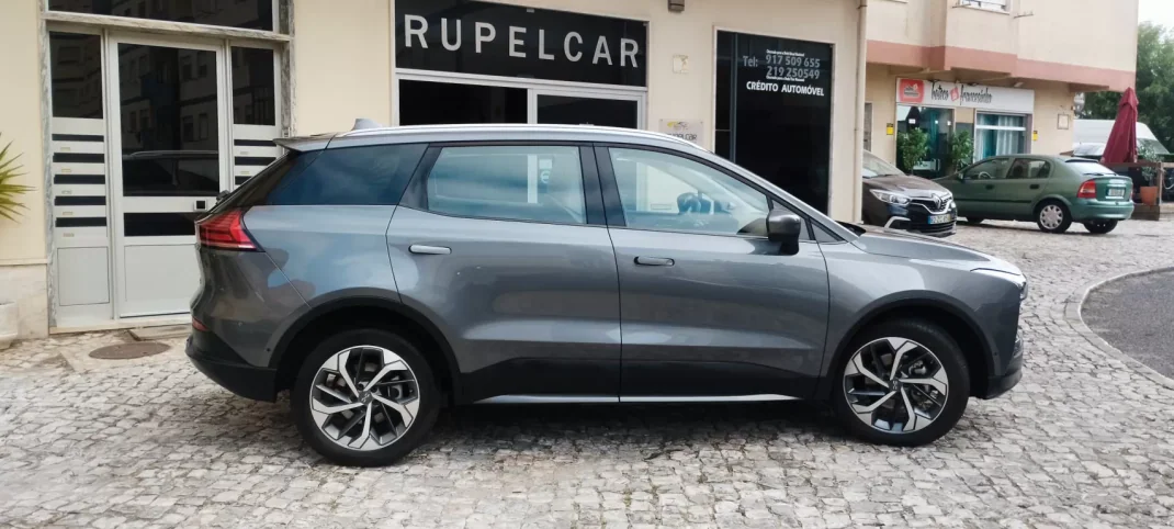 Aiways U5 2024 - 28500 EUR, 10380 km - AUTO.MOTO.pt - 10380km - foto 3 de 36